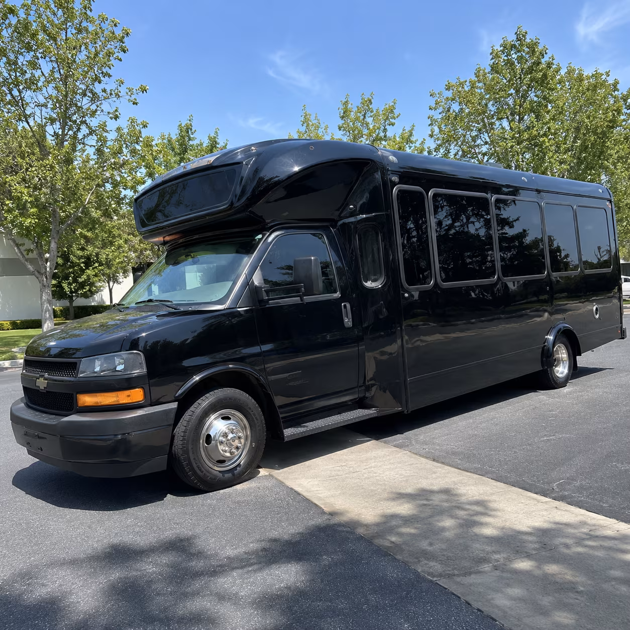 broken arrow 15 passenger party bus