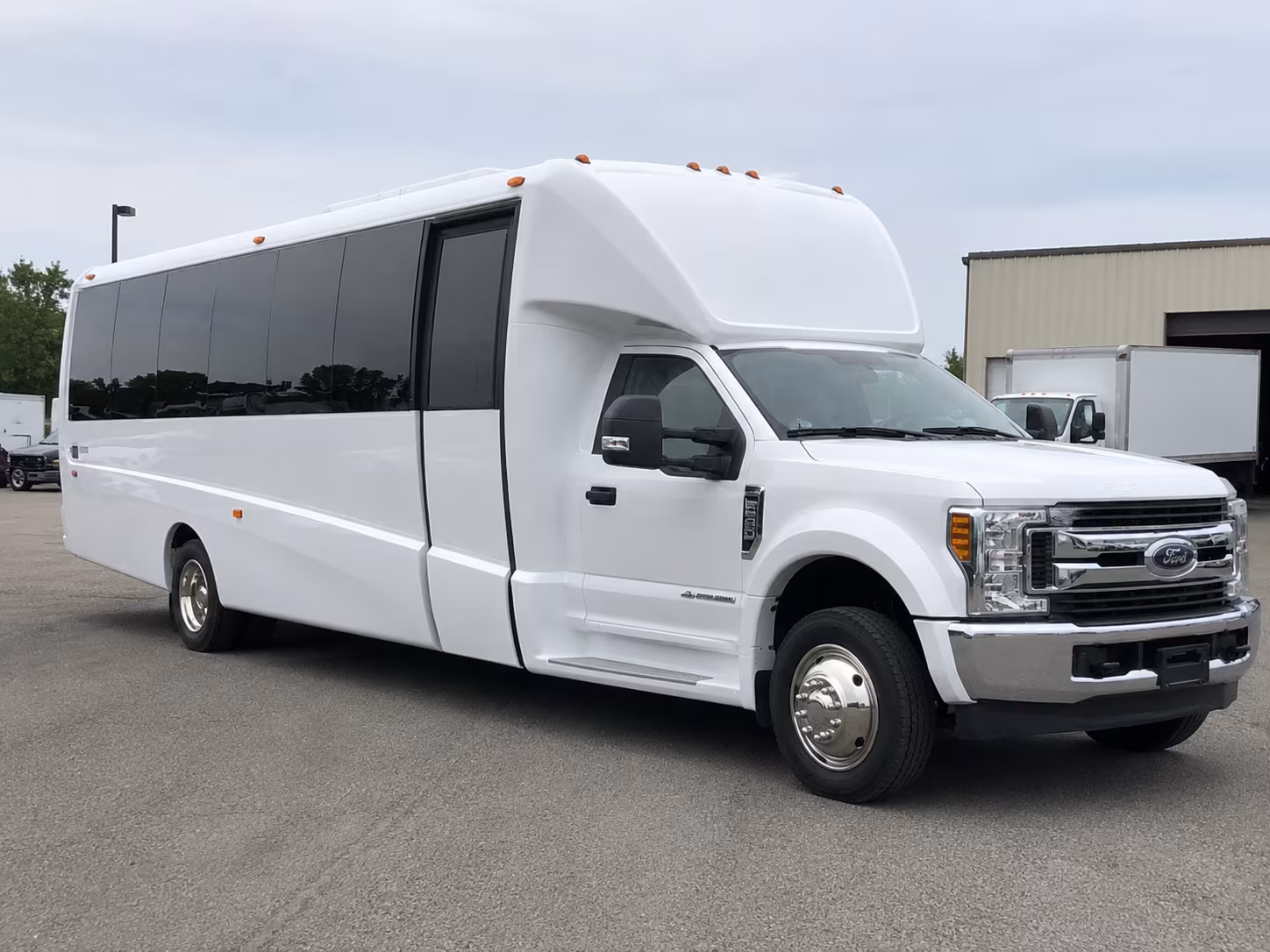 minibuses and shuttle buses to tulsa performing arts center and smaller venues